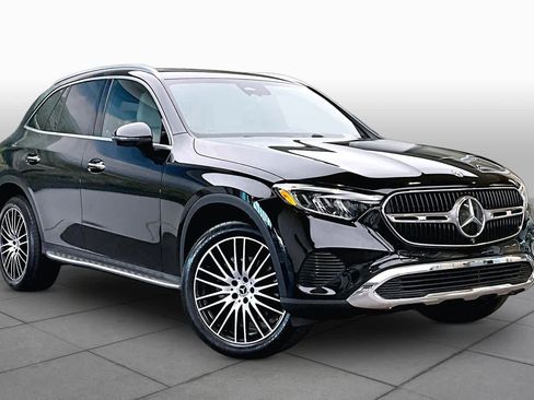 Used 2025 Mercedes-Benz GLC 300 image 3