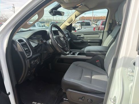 Used 2019 RAM 1500 Big Horn AWD/4WD image 14