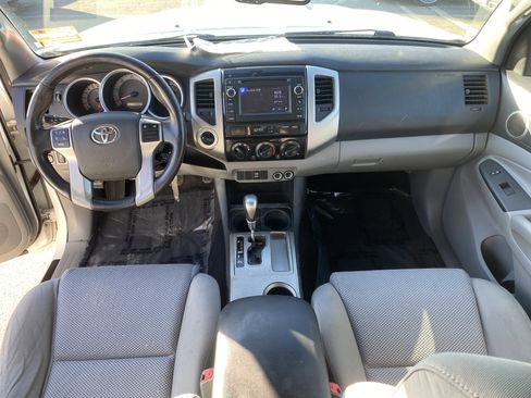 Used 2013 Toyota Tacoma 4x4 Double Cab w/ TRD Sport Pkg image 21