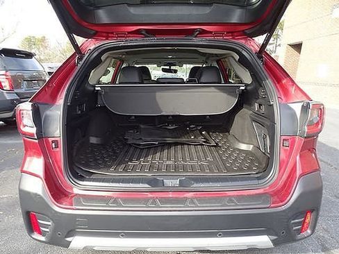 Used 2021 Subaru Outback Limited image 14