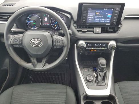 Used 2021 Toyota RAV4 LE AWD/4WD image 14