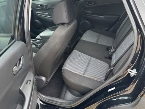 Used 2023 Hyundai Kona SE FWD image 11