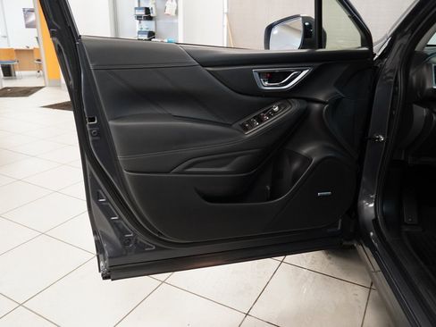 Used 2020 Subaru Forester Limited w/ Popular Package #3 image 6