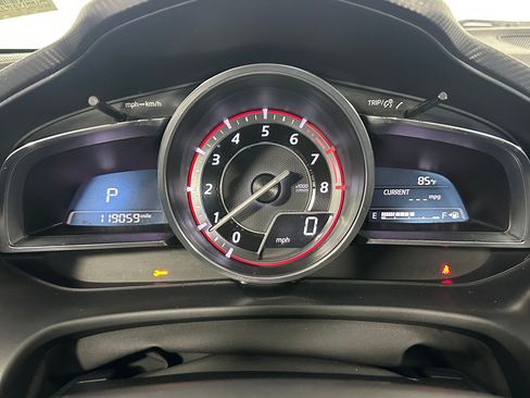 Used 2015 MAZDA MAZDA3 s Touring image 17