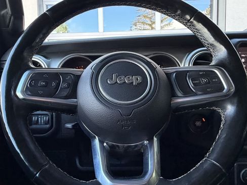 Used 2020 Jeep Wrangler Unlimited Sahara AWD/4WD image 29