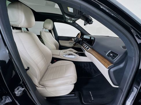 Certified 2023 Mercedes-Benz GLS 580 4MATIC image 32