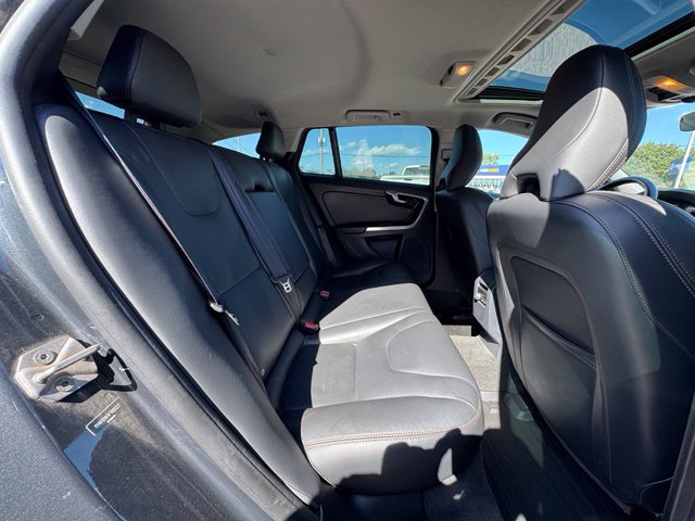 Used 2015 Volvo V60 T5 Cross Country w/ Protection Package AWD/4WD image 14