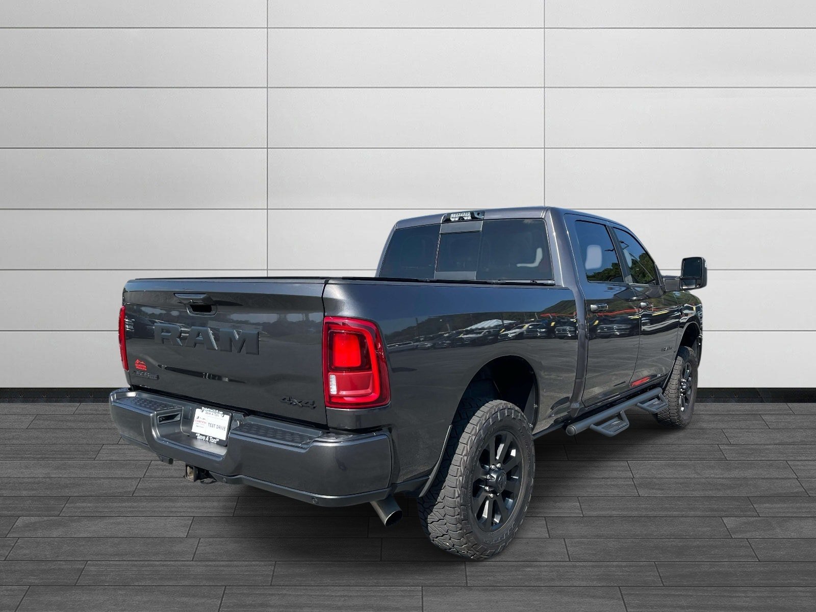 Used 2025 RAM 2500 Laramie w/ Night Edition AWD/4WD image 3