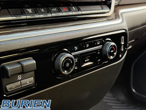 Used 2024 Chevrolet Silverado 2500 LT image 17