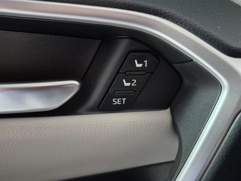 New 2025 Toyota RAV4 Limited image 17