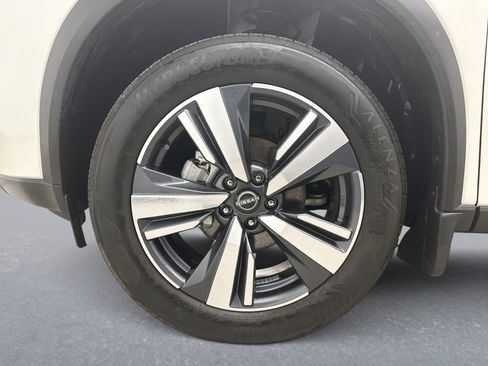 Used 2023 Nissan Rogue SL AWD/4WD image 24