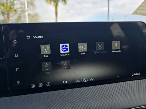 New 2026 Nissan Kicks SR FWD image 17