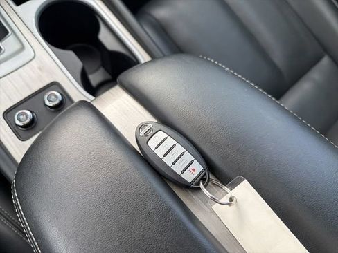 Used 2018 Nissan Murano S AWD/4WD image 23