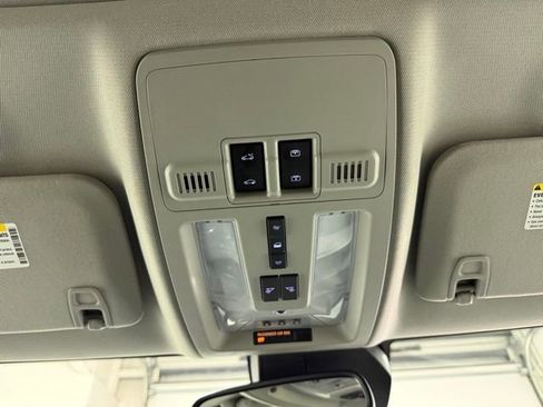 Used 2015 Cadillac SRX Luxury w/ Driver Awareness Package image 22