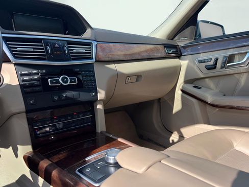 Used 2013 Mercedes-Benz E 350 Sedan image 48