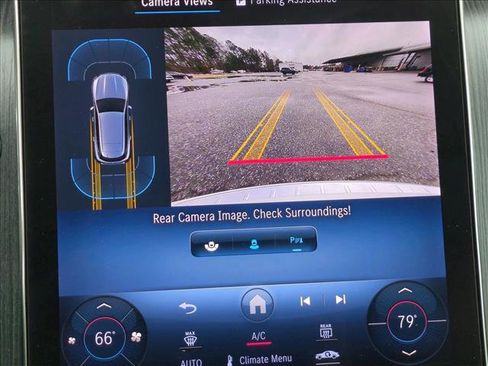 Used 2023 Mercedes-Benz GLC 300 4MATIC image 13