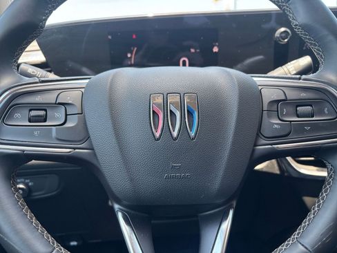 Used 2025 Buick Encore GX Preferred FWD image 27