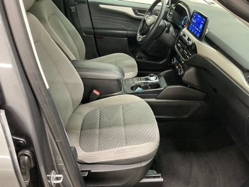 Used 2022 Ford Escape SE w/ Convenience Package FWD image 19