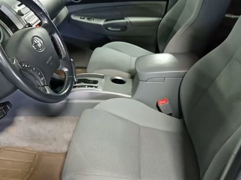 Used 2011 Toyota Tacoma PreRunner w/ TRD Sport Pkg image 10