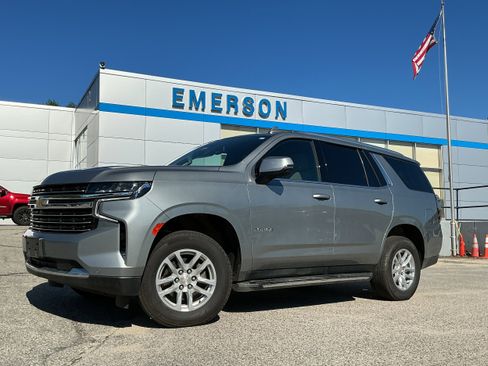 Used 2024 Chevrolet Tahoe LT w/ Luxury Package AWD/4WD image 1