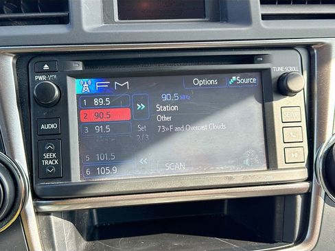 Used 2013 Toyota Highlander Plus image 17