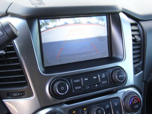 Used 2018 Chevrolet Tahoe 2WD w/ Remote Keyless Entry Package image 18