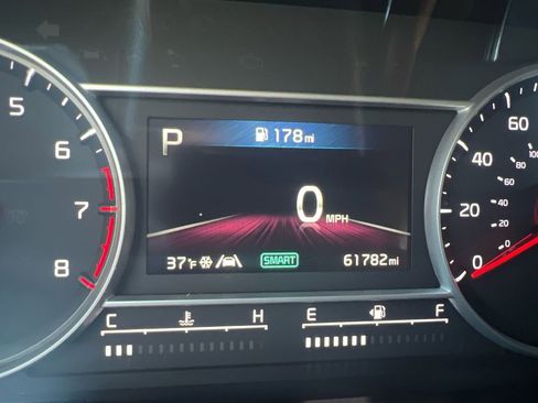 Used 2023 Kia Sorento LX image 25