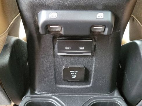 Used 2022 Jeep Gladiator Rubicon w/ Cold Weather Group AWD/4WD image 15