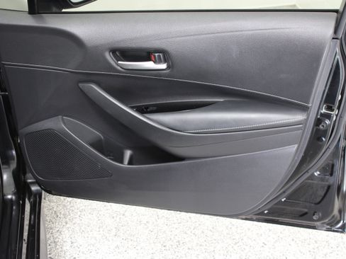 Used 2025 Toyota Corolla SE FWD image 32