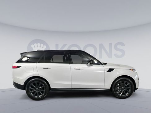 Used 2024 Land Rover Range Rover Sport SE AWD/4WD image 12