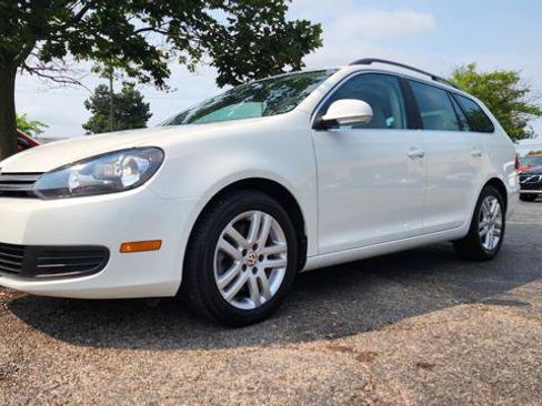 Used 2012 Volkswagen Jetta TDI FWD image 2