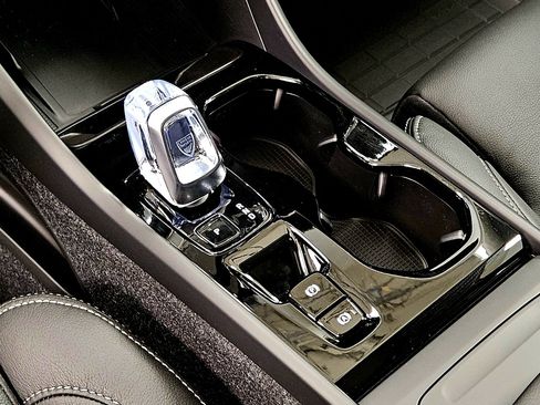 New 2026 Volvo XC40 B5 Plus w/ Climate Package image 45