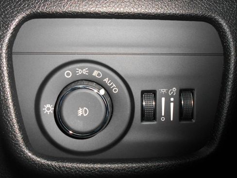New 2025 Jeep Grand Cherokee Limited w/ Black Appearance Package AWD/4WD image 15