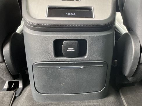 Used 2025 Lincoln Navigator Reserve AWD/4WD image 19