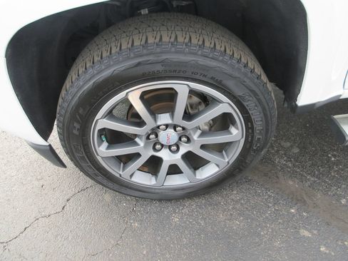 Certified 2018 GMC Canyon Denali AWD/4WD image 14