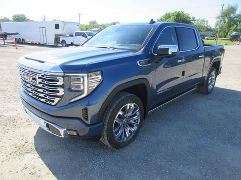 New 2026 GMC Sierra 1500 Denali w/ Denali Reserve Package AWD/4WD image 11