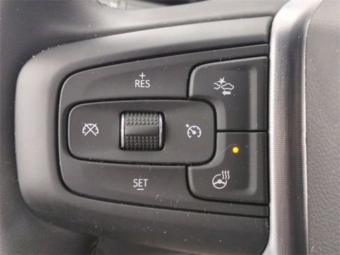 Used 2024 GMC Yukon SLT w/ SLT Luxury Package image 25