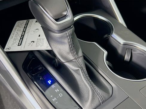 Used 2025 Toyota Highlander XLE image 25