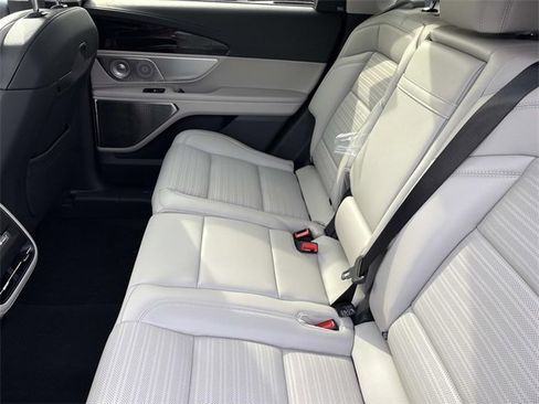 New 2026 Lincoln Nautilus Reserve image 18