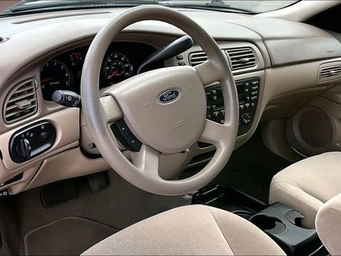 Used 2005 Ford Taurus SE image 13