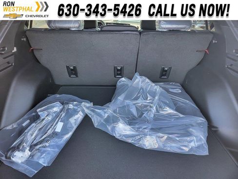 New 2026 Chevrolet Equinox EV LT image 15