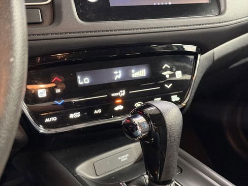 Certified 2021 Honda HR-V EX image 19