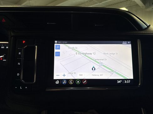 Used 2021 GMC Yukon Denali w/ Denali Premium Package image 15