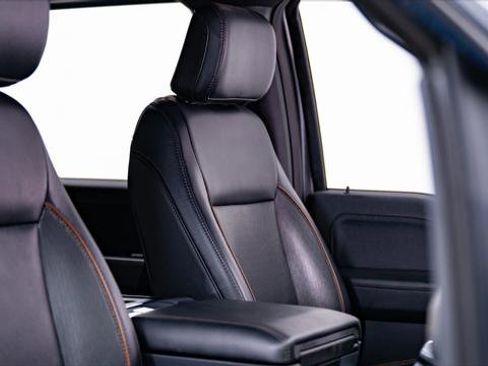 Used 2025 Ford F150 Lariat w/ Equipment Group 501A Mid image 39