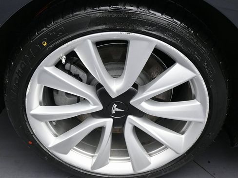 Used 2018 Tesla Model 3 Performance image 29