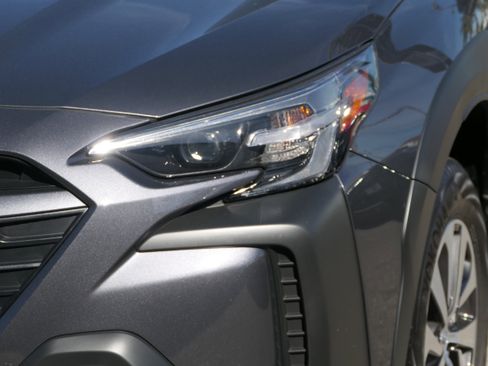 Certified 2025 Subaru Outback Premium image 9