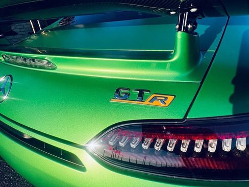 Used 2020 Mercedes-Benz AMG GT R image 30