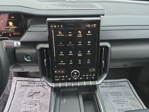 Certified 2024 GMC Acadia AT4 w/ Luxury Package image 15