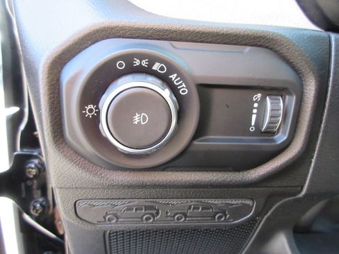 Used 2024 Jeep Wrangler Unlimited Sport AWD/4WD image 27