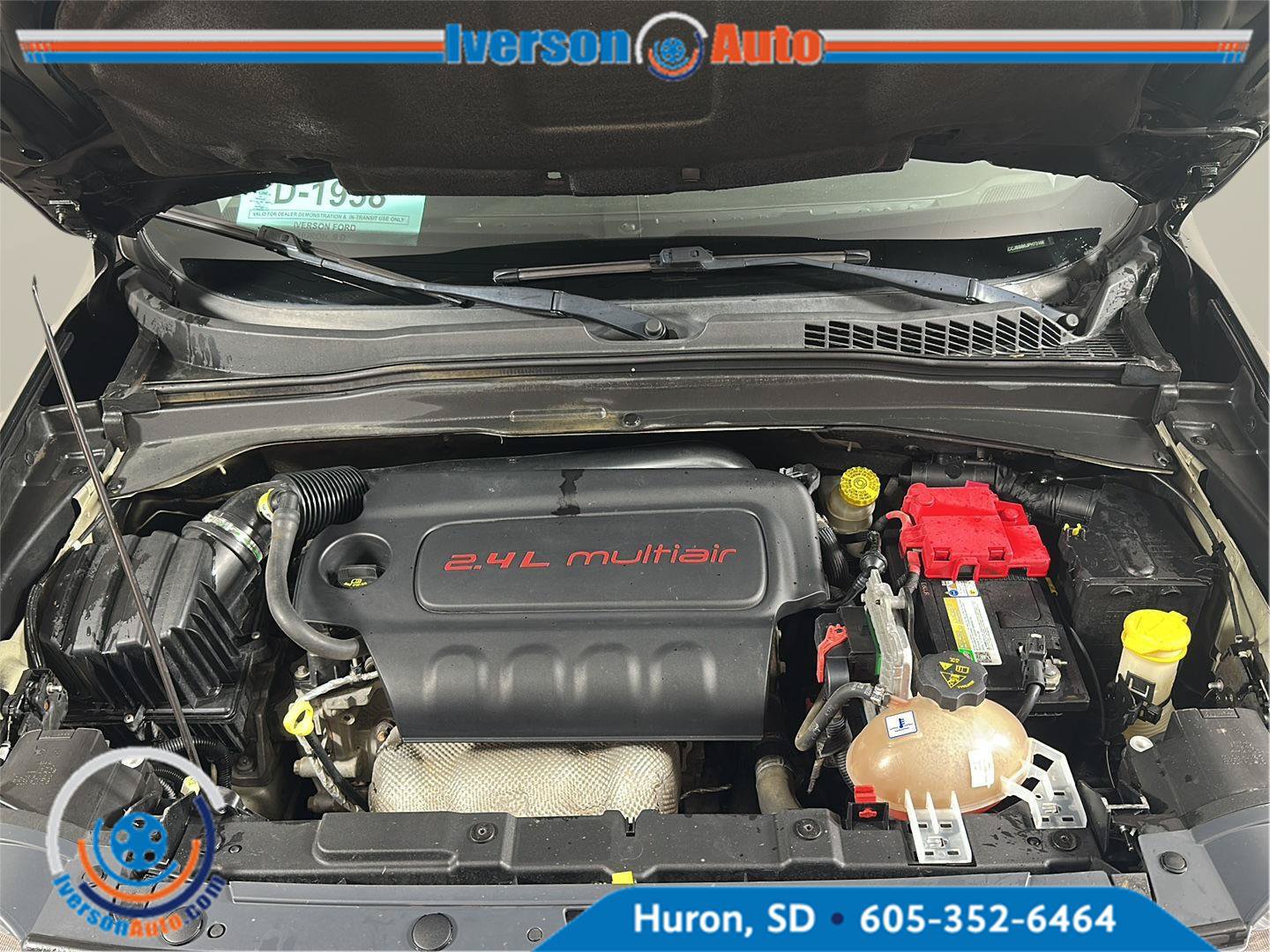 Used 2018 Jeep Renegade Latitude w/ Cold Weather Group AWD/4WD image 3